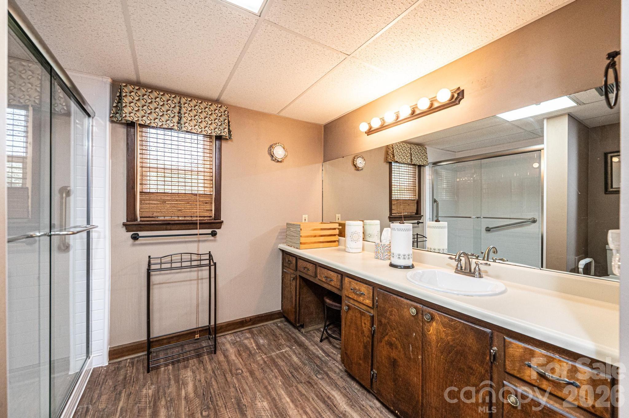 1250 21st Avenue NE Hickory NC 28601