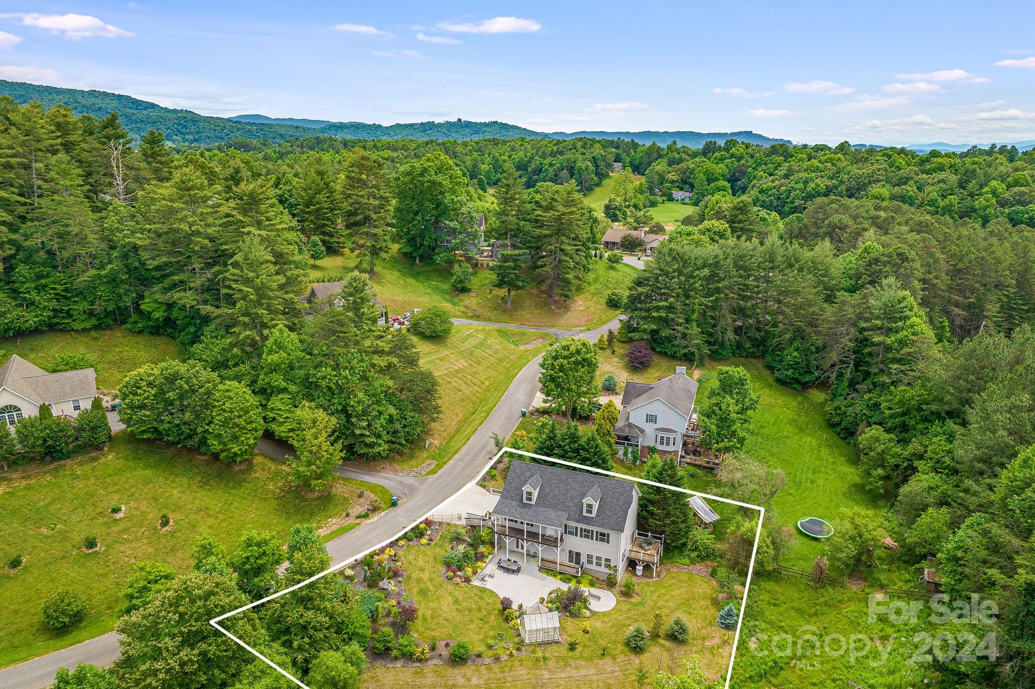 6 Hampton Lane Weaverville NC 28787