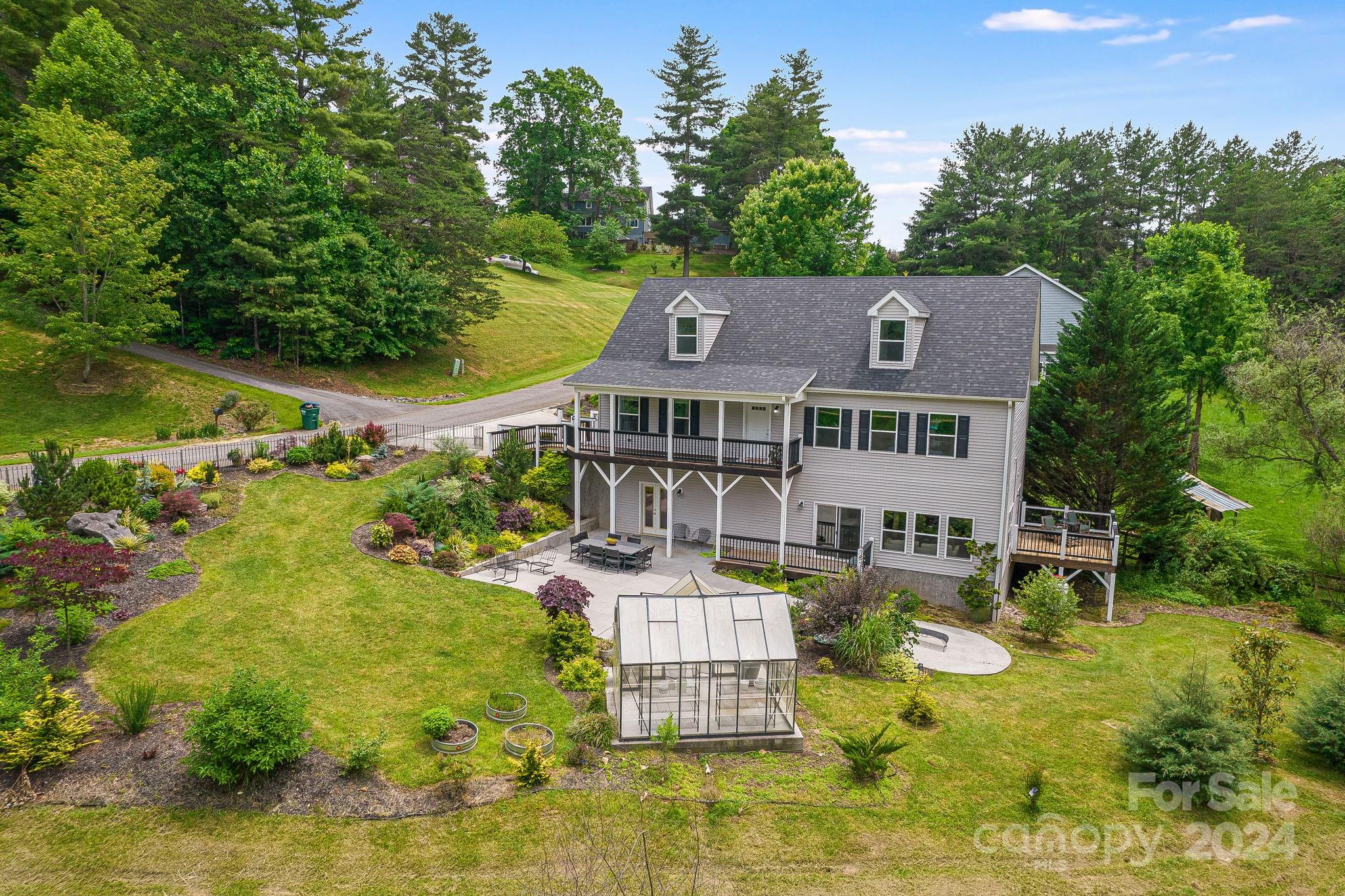 6 Hampton Lane Weaverville NC 28787