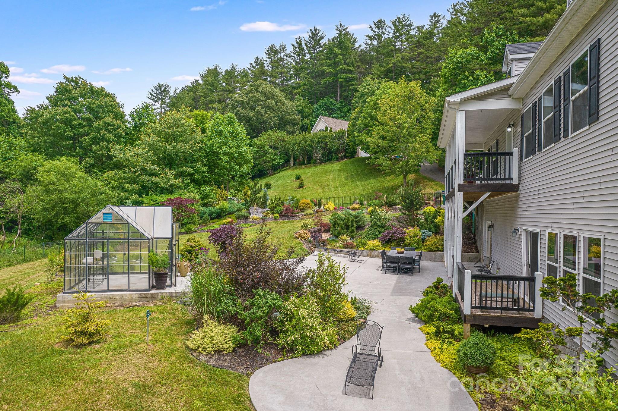 6 Hampton Lane Weaverville NC 28787