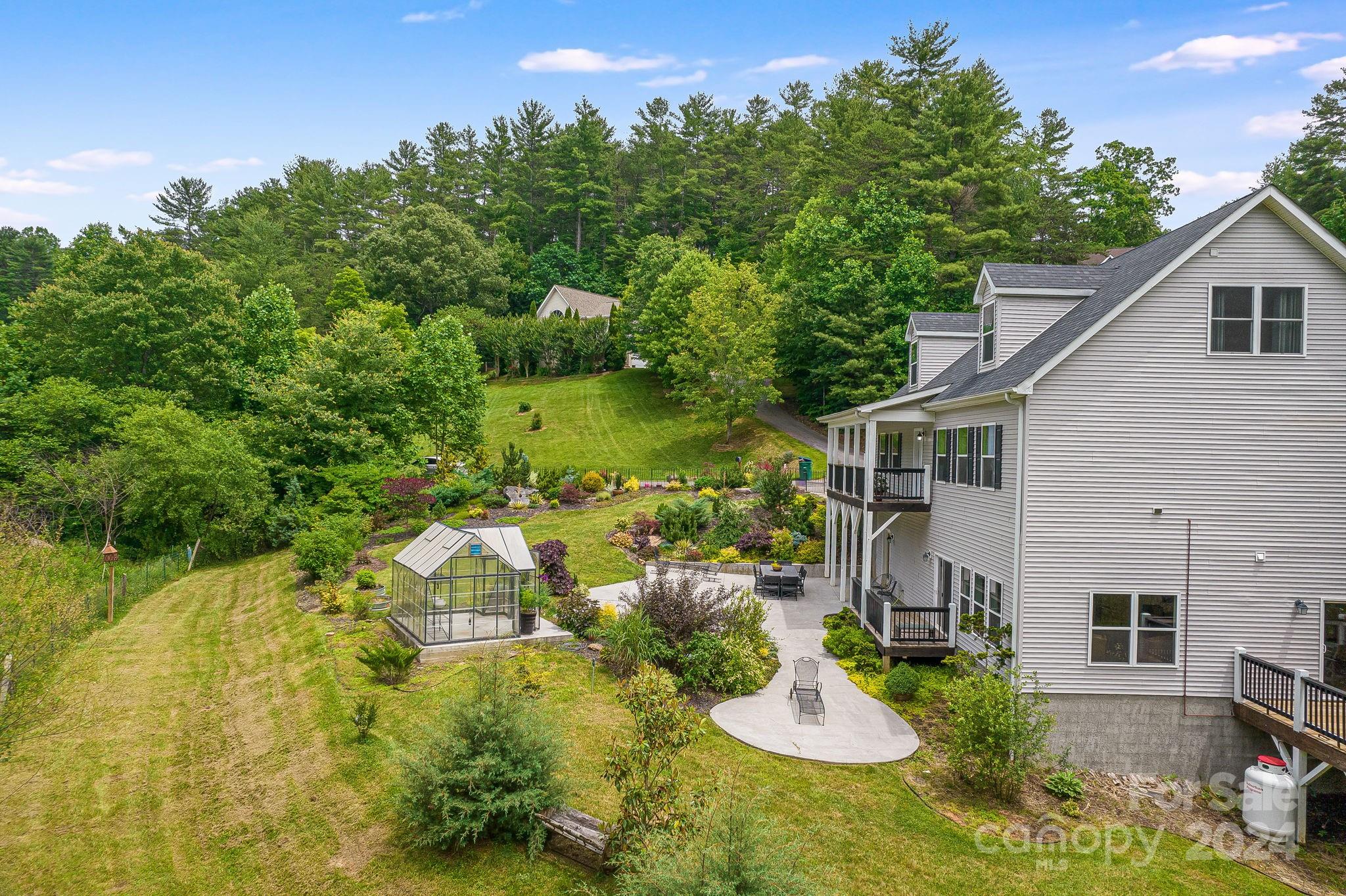 6 Hampton Lane Weaverville NC 28787