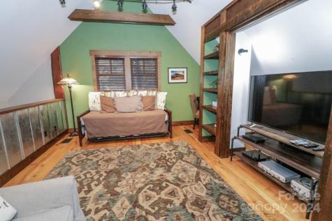23 Chaucer Road Black Mountain NC 28711