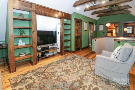 23 Chaucer Road Black Mountain NC 28711