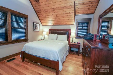 23 Chaucer Road Black Mountain NC 28711