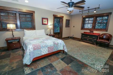 23 Chaucer Road Black Mountain NC 28711