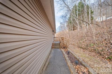 76 Hershel Lane Swannanoa NC 28778
