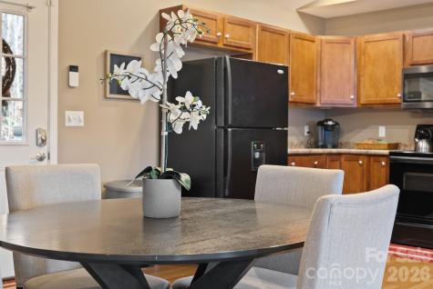 76 Hershel Lane Swannanoa NC 28778