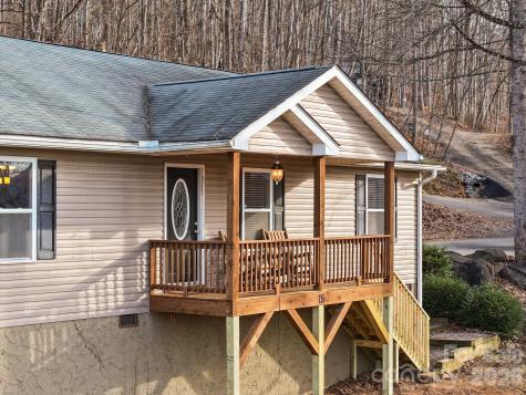 76 Hershel Lane Swannanoa NC 28778