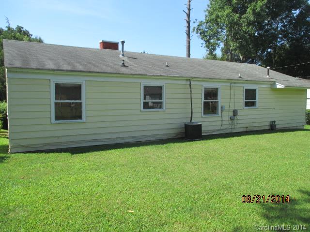 2738 Englehardt Street Charlotte NC 28216