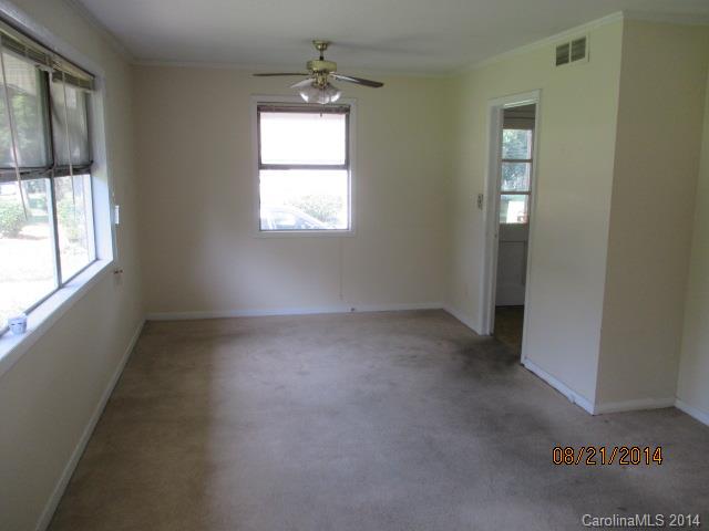 2738 Englehardt Street Charlotte NC 28216