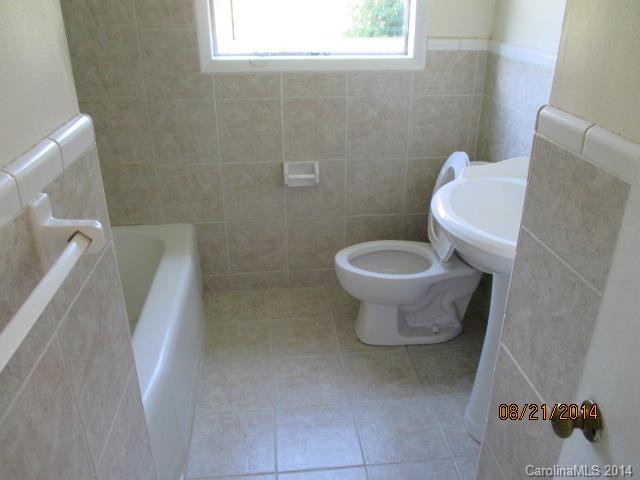 2738 Englehardt Street Charlotte NC 28216