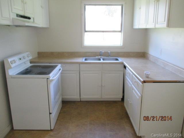 2738 Englehardt Street Charlotte NC 28216