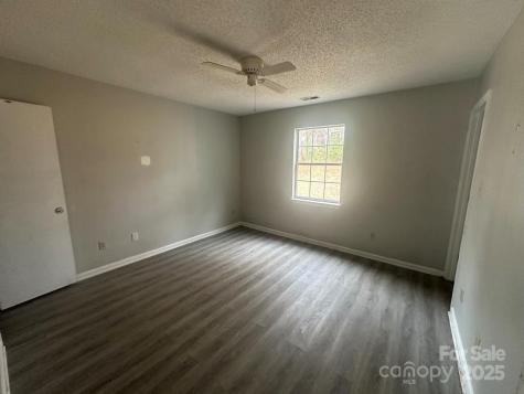 2000 Teddington Drive Charlotte NC 28214
