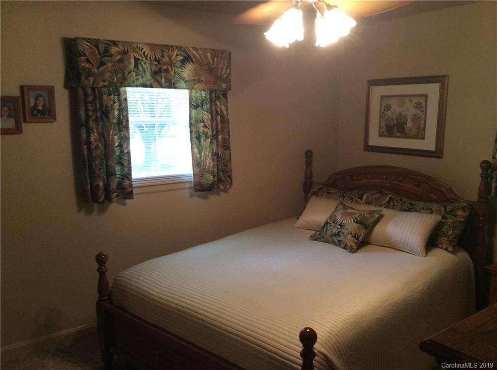 138 Laburn Avenue Charlotte NC 28214
