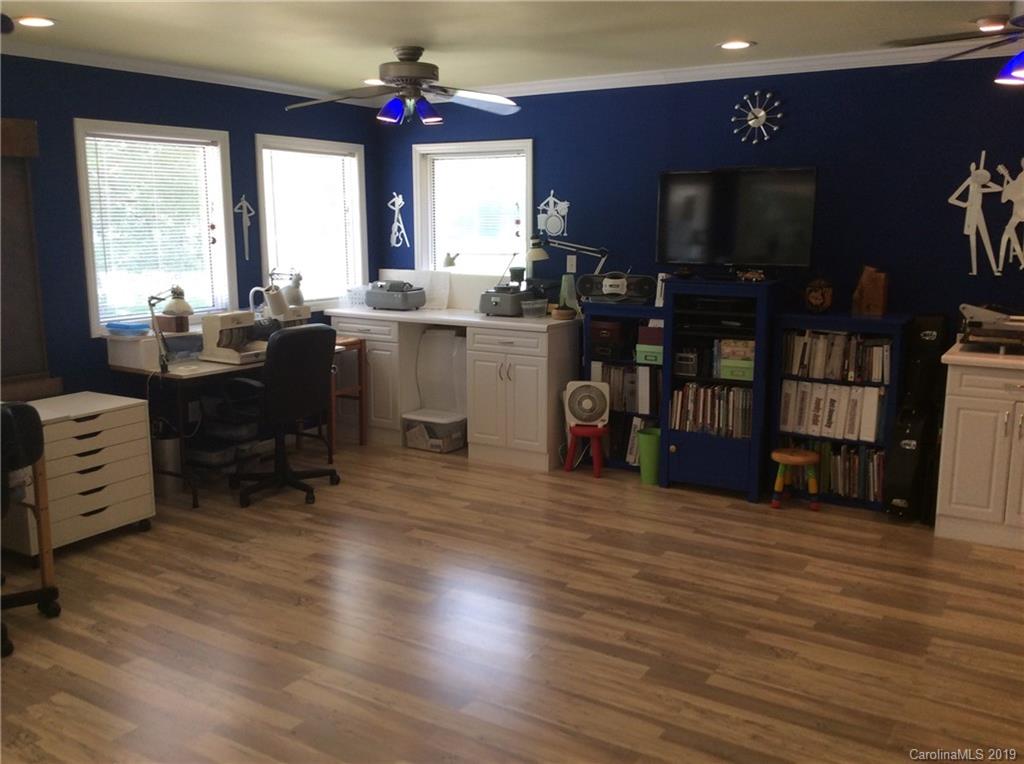 138 Laburn Avenue Charlotte NC 28214