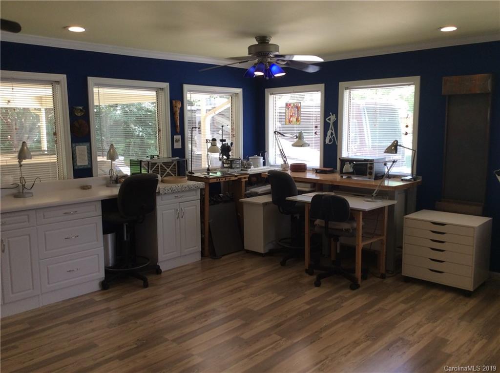 138 Laburn Avenue Charlotte NC 28214