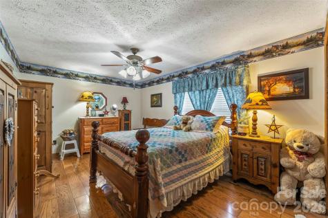 5809 Old Nc 18 Connelly Springs NC 28612