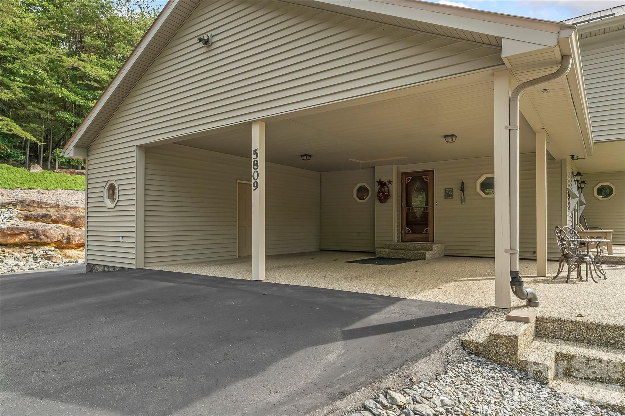 5809 Old Nc 18 Connelly Springs NC 28612