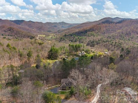 104 Black Hawk Ridge Weaverville NC 28787