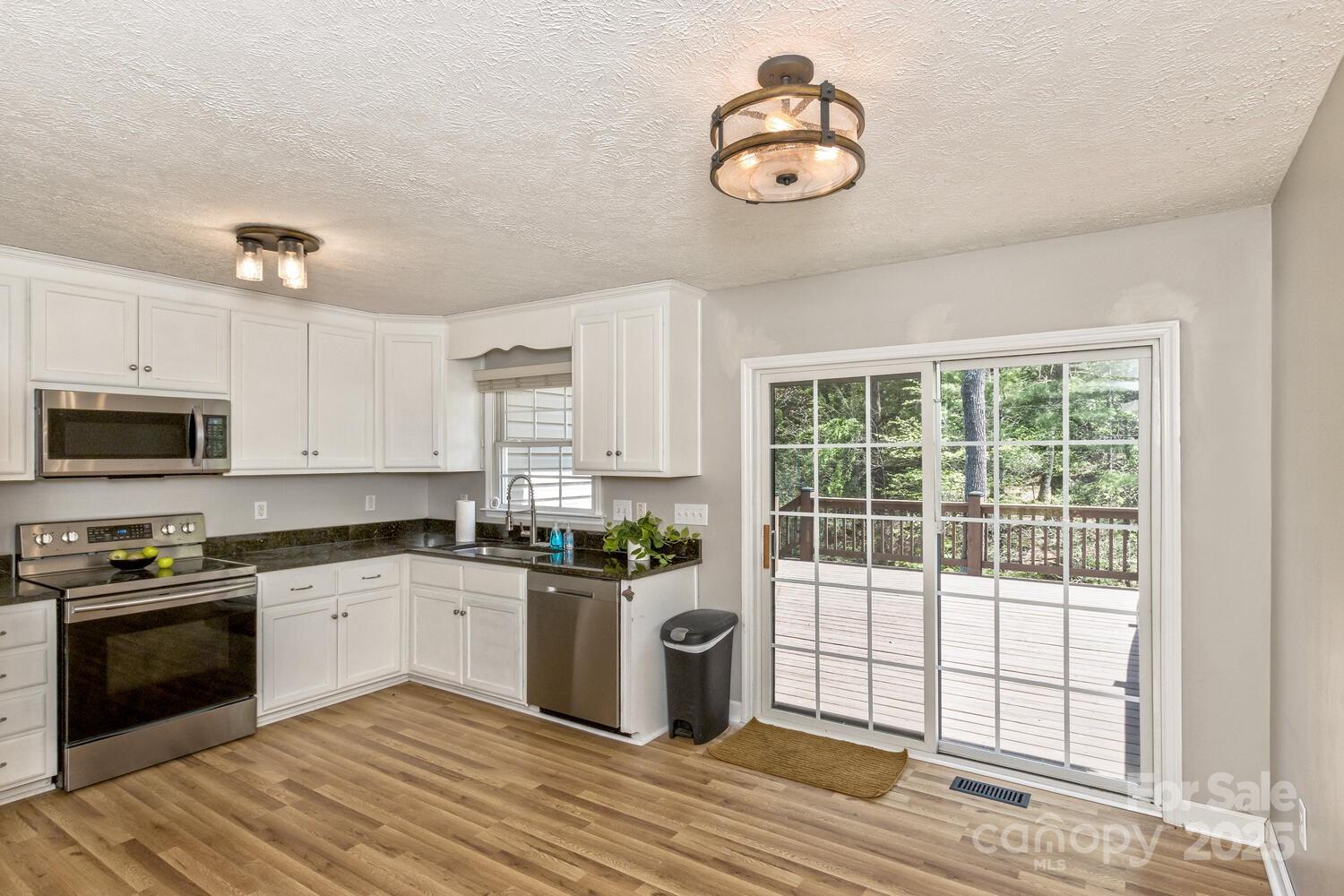 689 New Haw Creek Road Asheville NC 28805