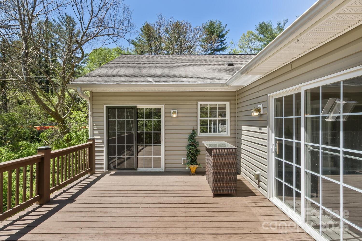 689 New Haw Creek Road Asheville NC 28805