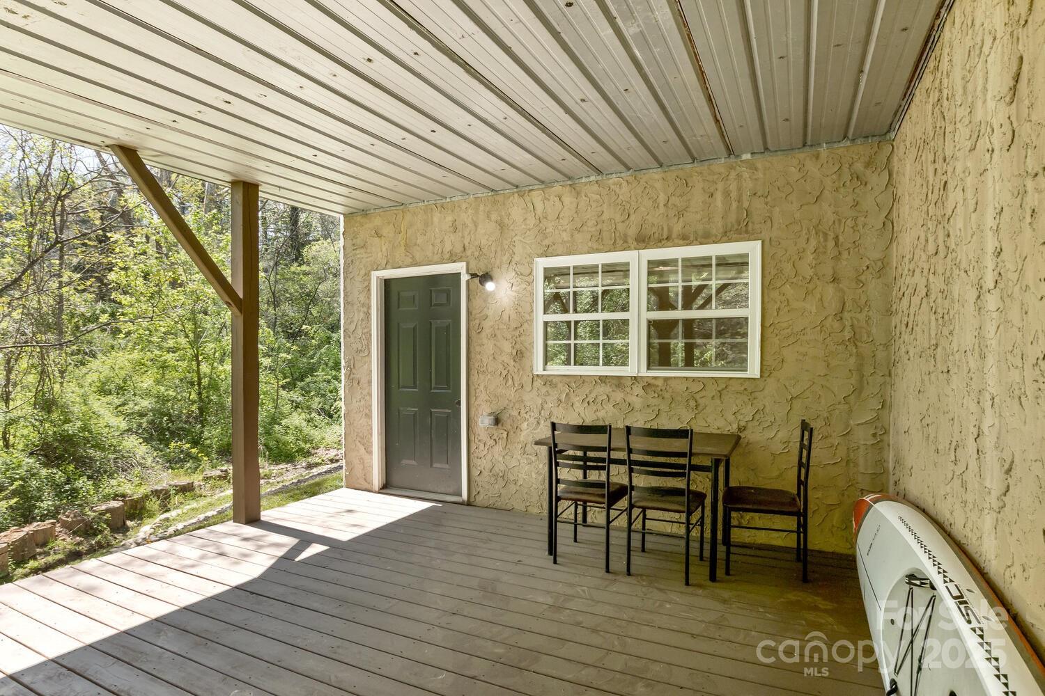689 New Haw Creek Road Asheville NC 28805