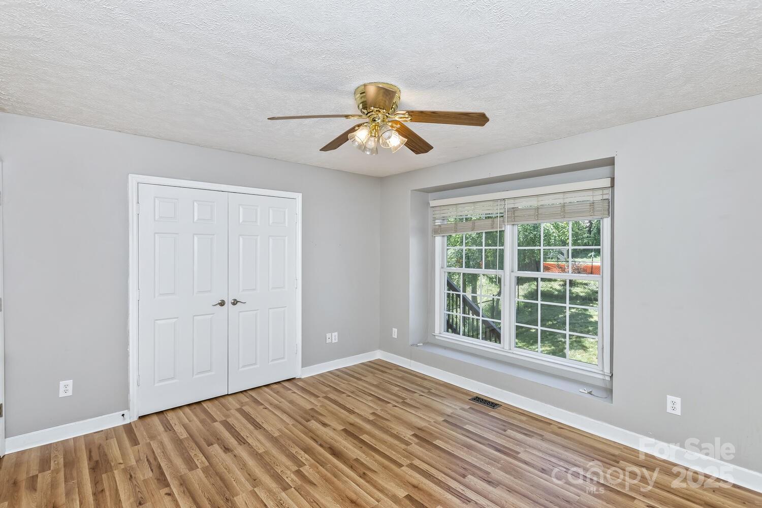 689 New Haw Creek Road Asheville NC 28805