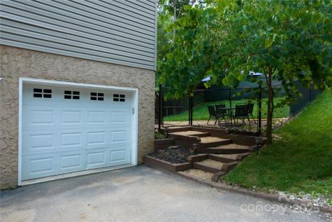 689 New Haw Creek Road Asheville NC 28805