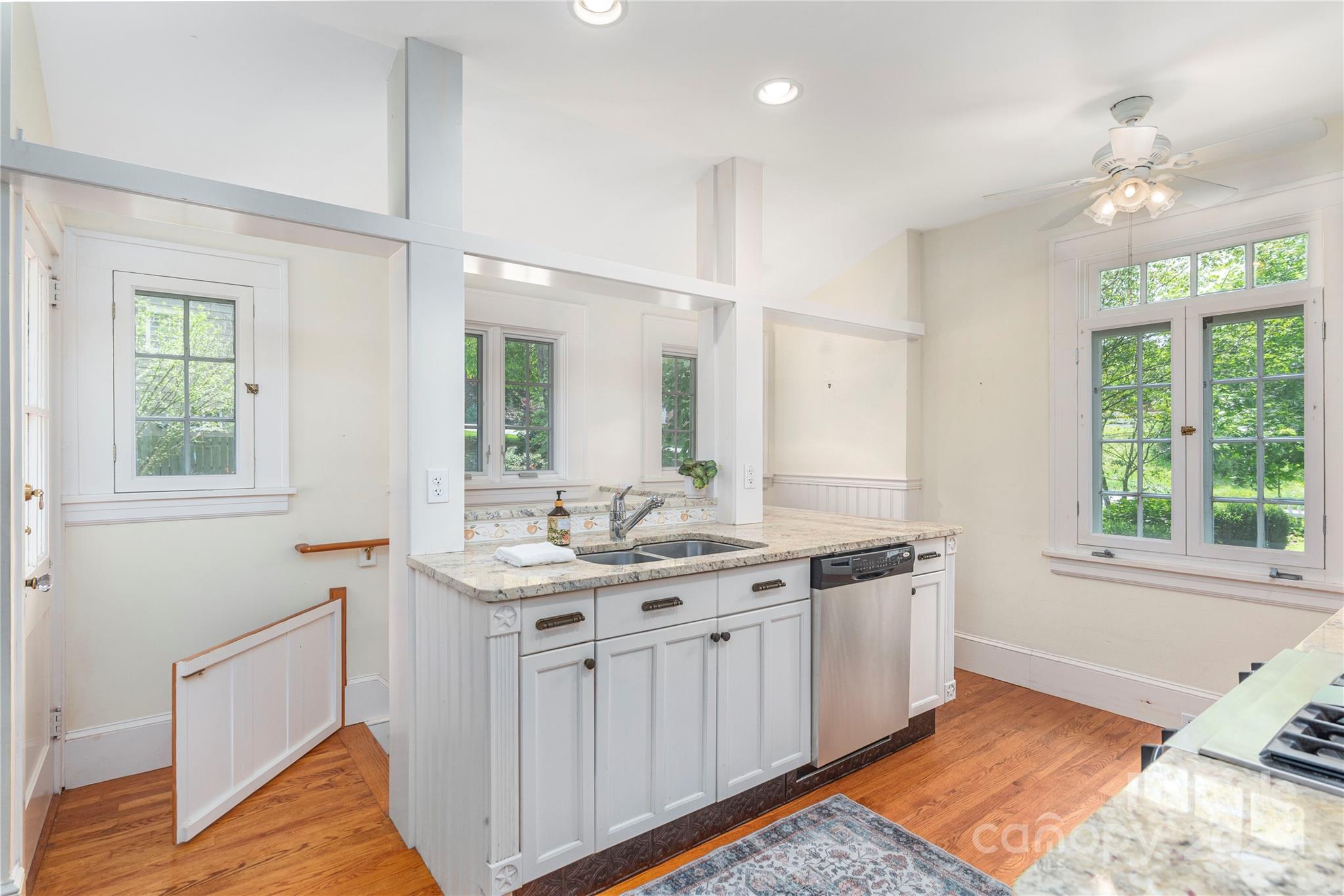 118 Glen Falls Road Asheville NC 28804