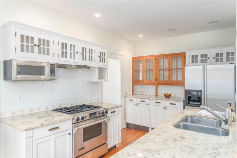 118 Glen Falls Road Asheville NC 28804