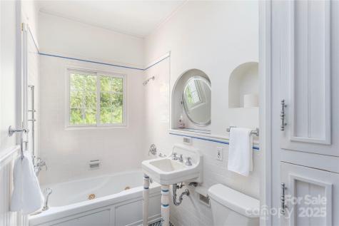 118 Glen Falls Road Asheville NC 28804