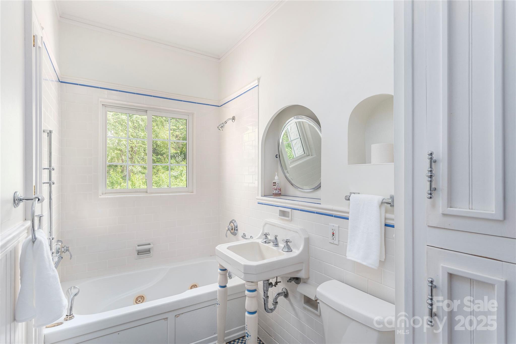 118 Glen Falls Road Asheville NC 28804
