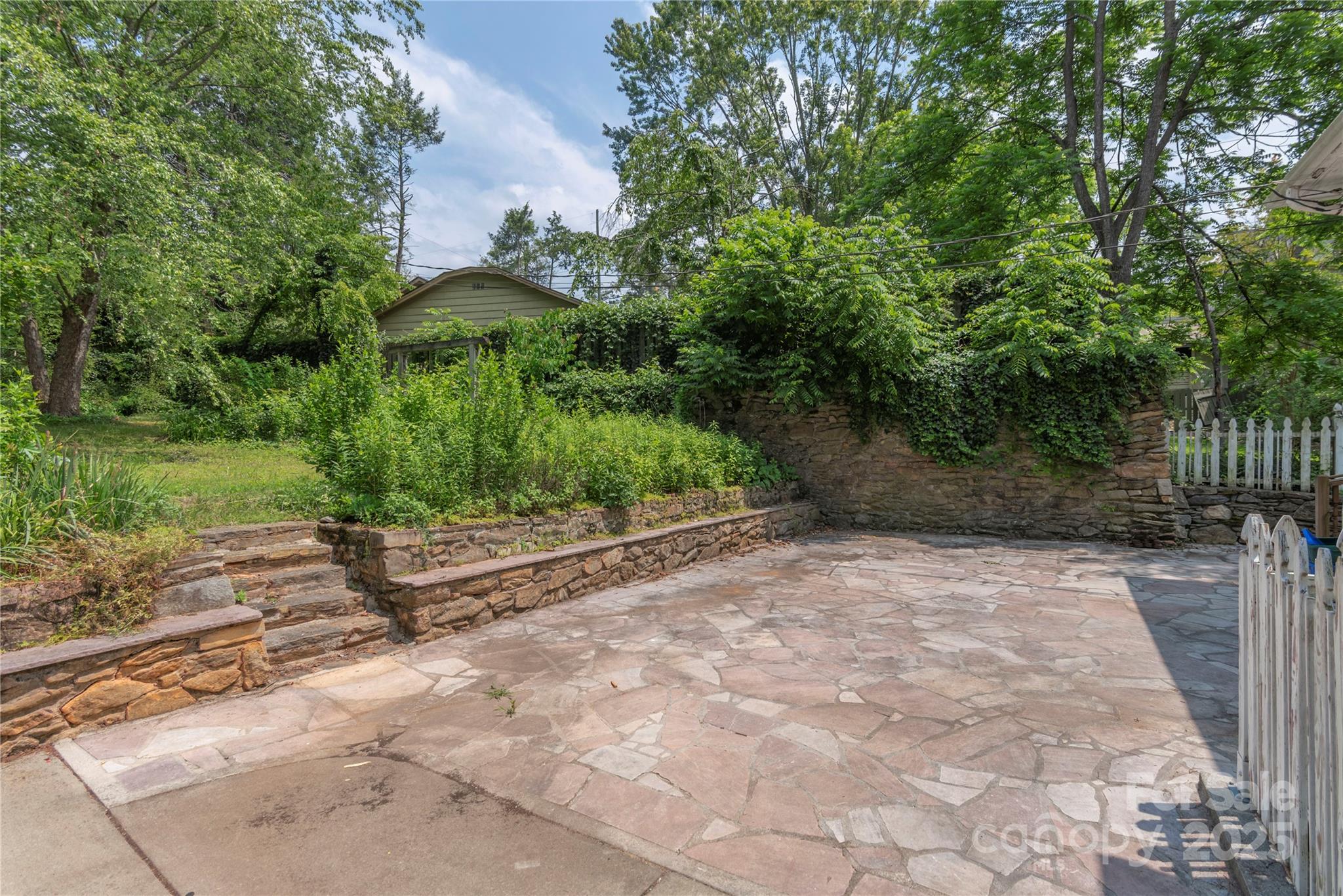 118 Glen Falls Road Asheville NC 28804