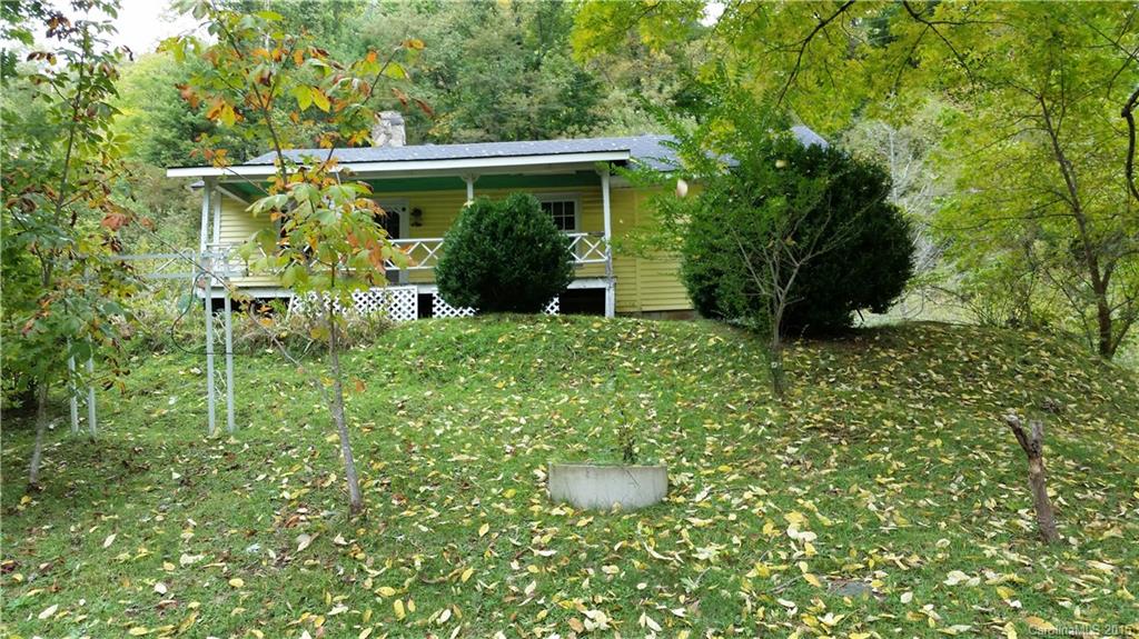 1016 Riddle Branch Road Burnsville NC 28714