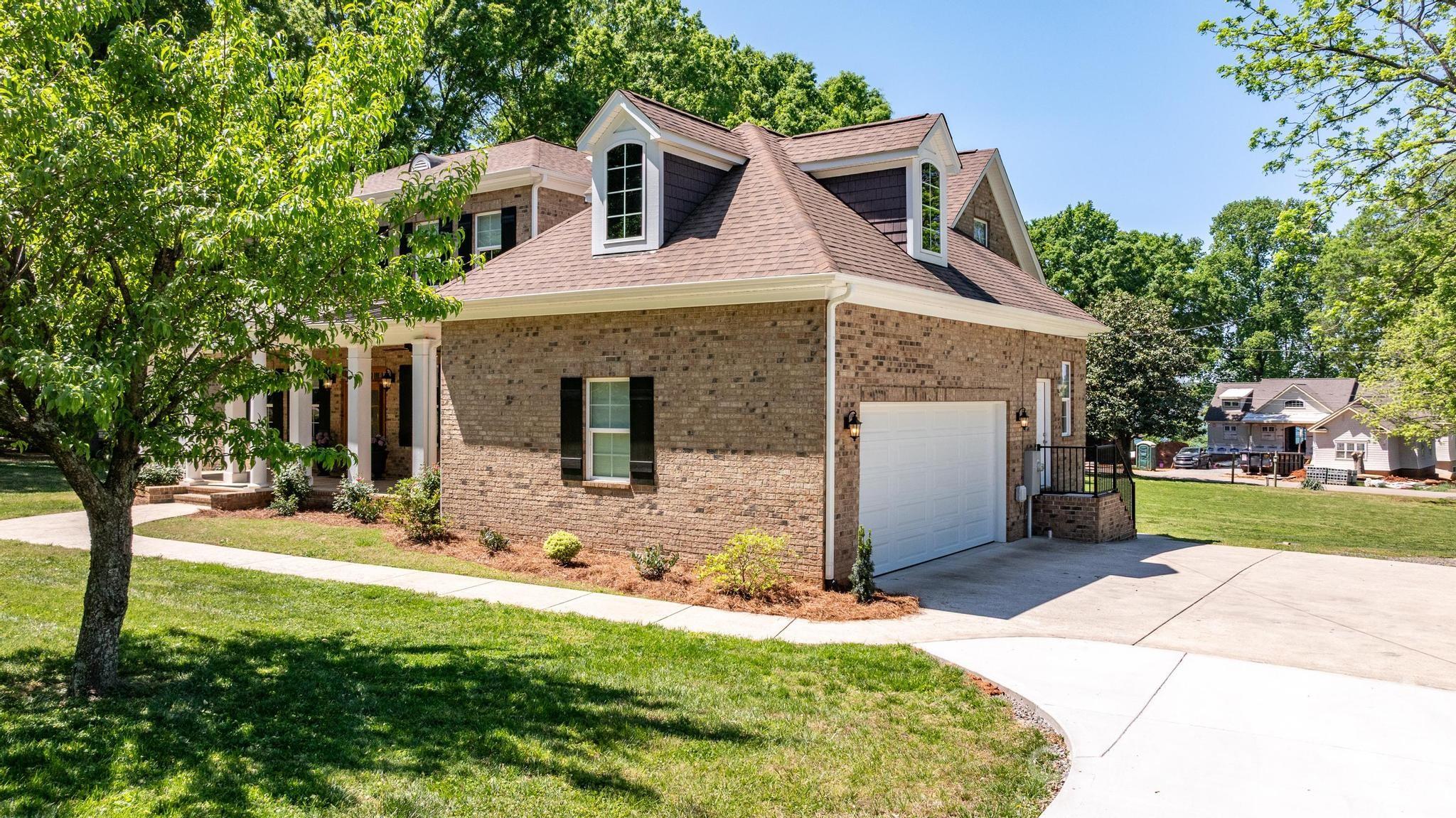 123 Lakefront Drive Mooresville NC 28117