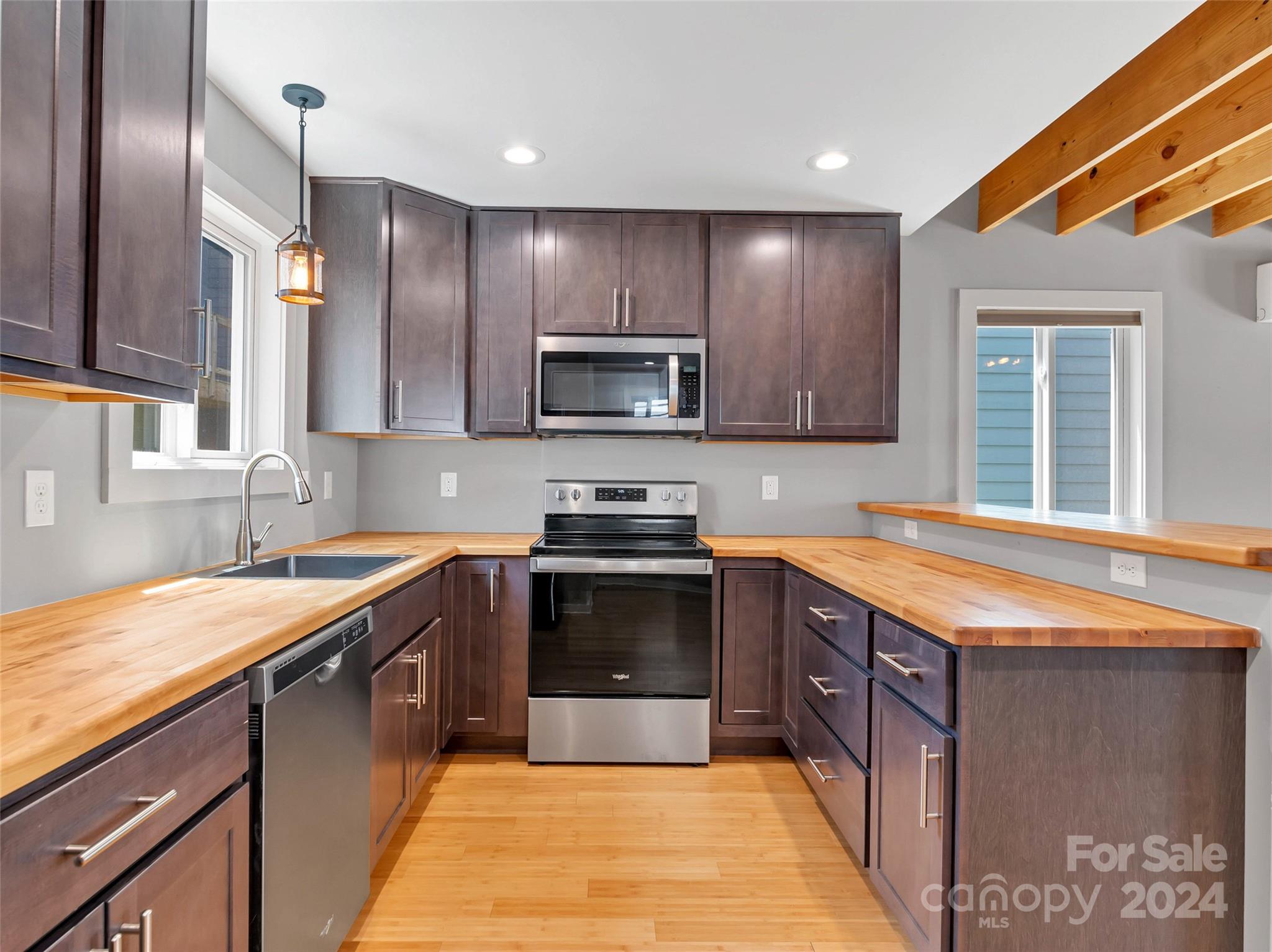 58 W Cascade Street Arden NC 28704