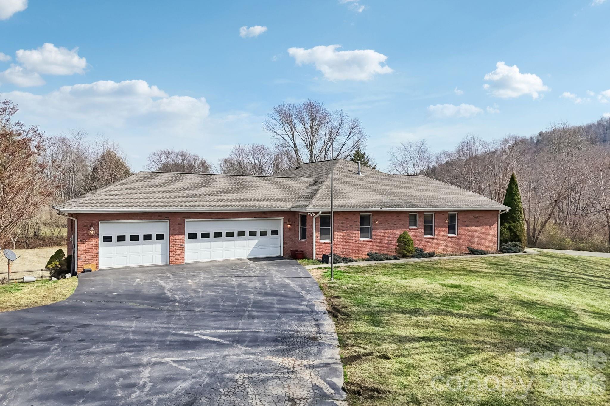 39 Beaumont Drive Hendersonville NC 28739