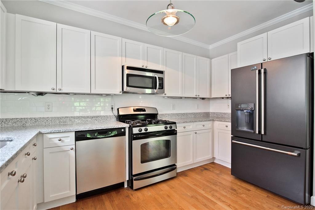 813 Woodruff Place Charlotte NC 28208