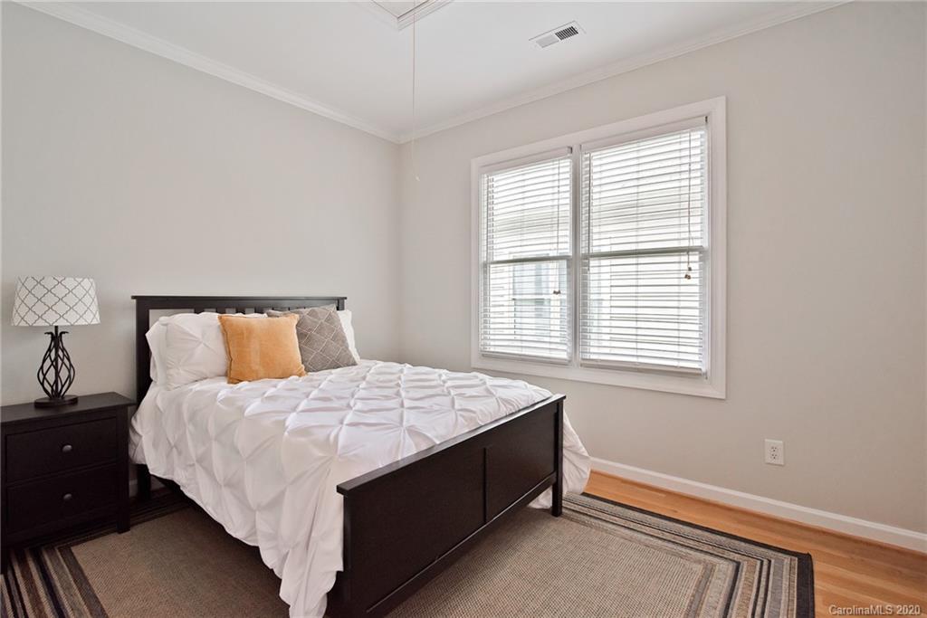 813 Woodruff Place Charlotte NC 28208
