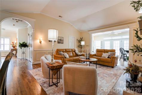 110 Columns Circle Shelby NC 28150