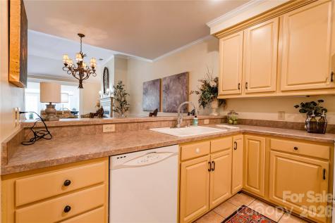110 Columns Circle Shelby NC 28150