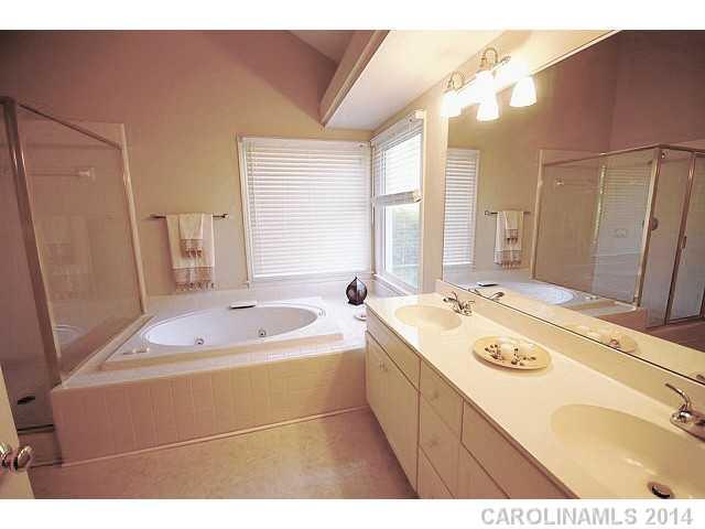 2014 Dugan Drive Charlotte NC 28270