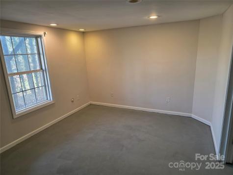 12 White Squirrel Lane Hendersonville NC 28739