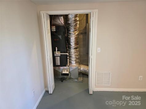 12 White Squirrel Lane Hendersonville NC 28739