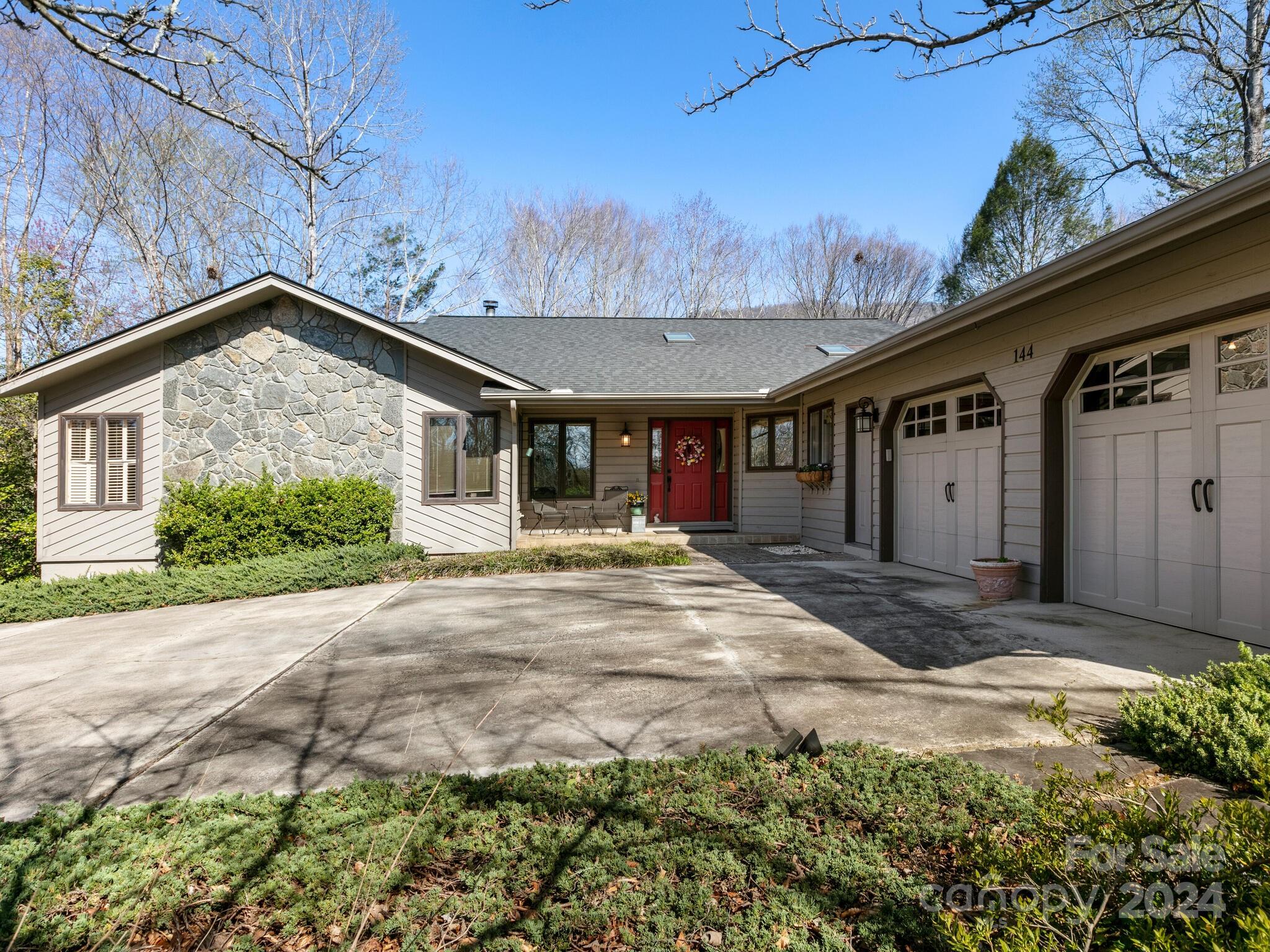 144 Vance Place Lake Lure NC 28746