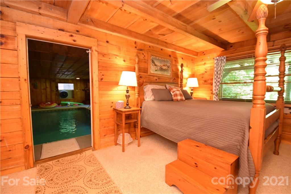 32 A & W Lane Green Mountain NC 28740