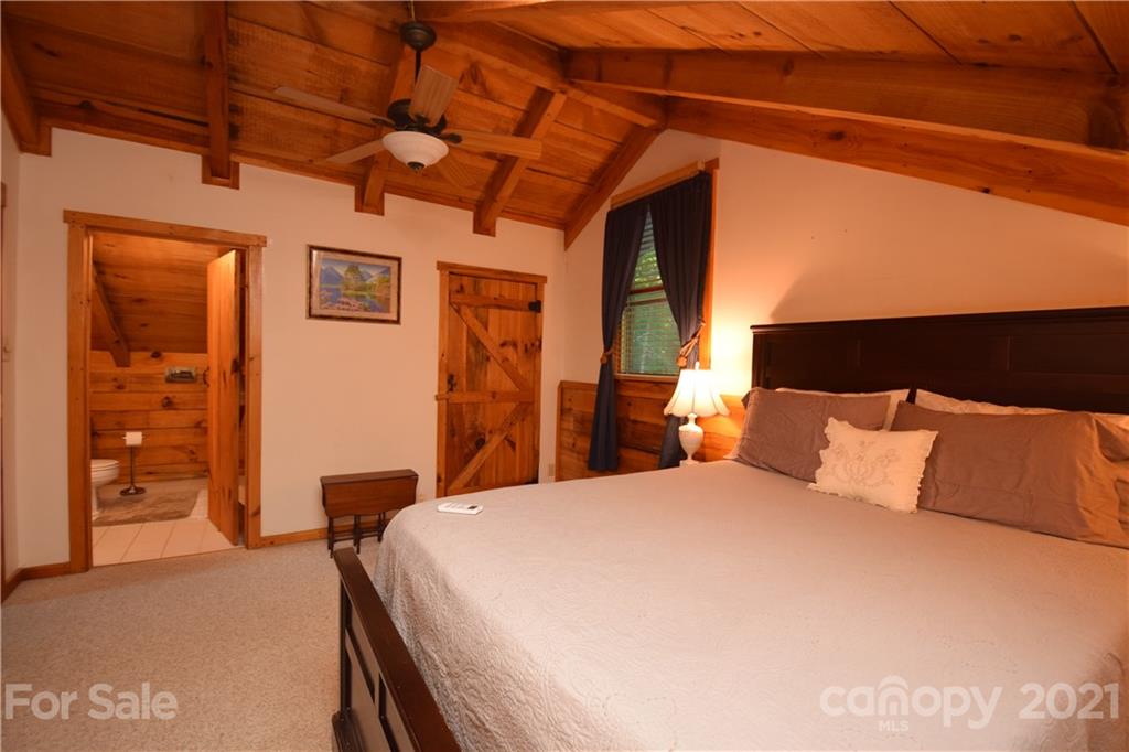 32 A & W Lane Green Mountain NC 28740