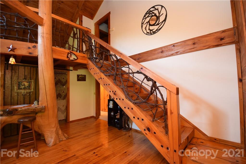 32 A & W Lane Green Mountain NC 28740