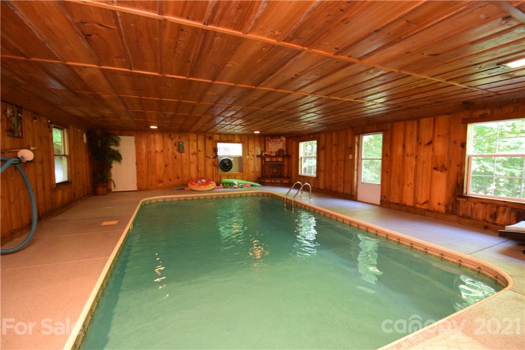 32 A & W Lane Green Mountain NC 28740