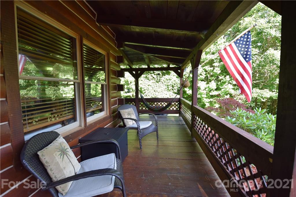 32 A & W Lane Green Mountain NC 28740